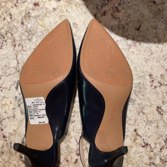 Navy blue sling backs. Nine West. - Picture 5 of 5